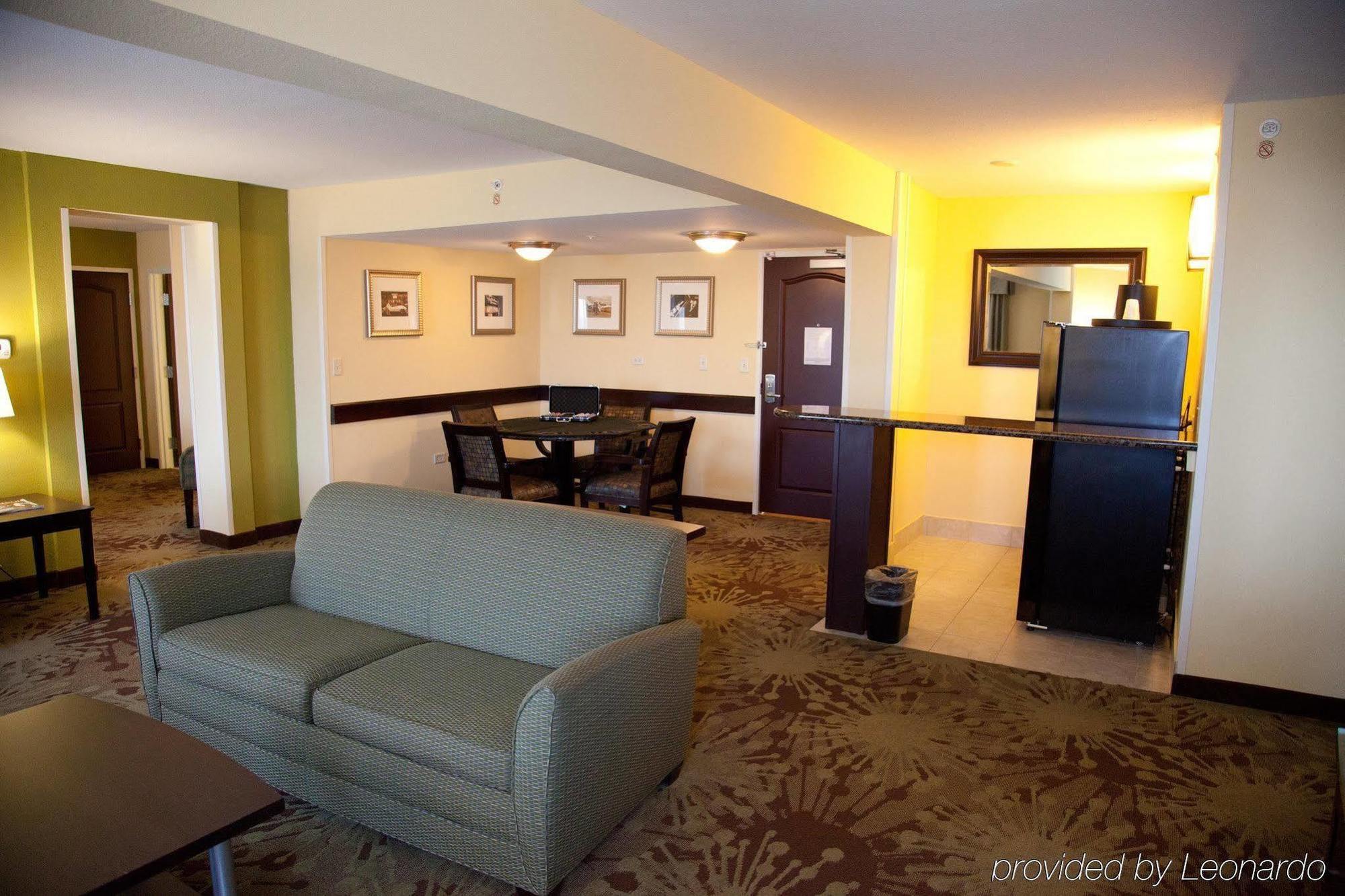 Holiday Inn Chicago North - Gurnee, An Ihg Hotel ภายนอก รูปภาพ